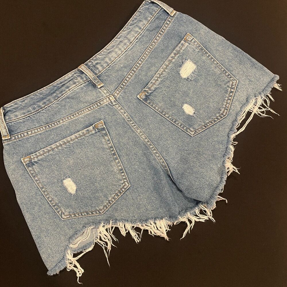 ~ Boho Festival Jean Shorts 29 Frayed Raw Hem Ripped Cut Offs Medium Blue Denim - Picture 2 of 15
